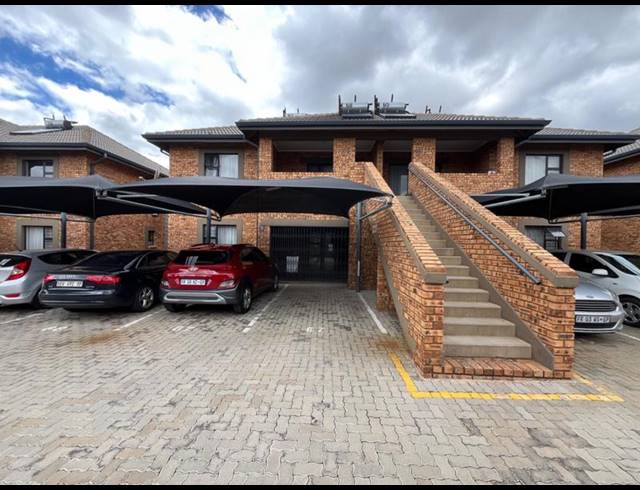 3 BEDROOM APARTMENT FOR SALE IN BOKSBURG NORTH